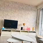 Depanne Fiftyone Apartment